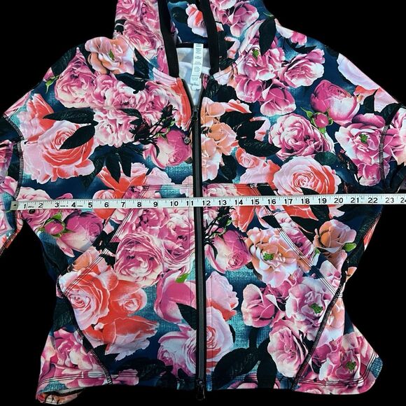 Lululemon Secret Garden Pink Floral Find Your Om Hoodie Jacket Size 8 RARE - Picture 9 of 13